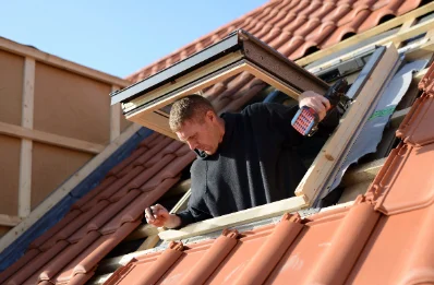 Pose de fenêtres de toit Velux à Mortrée
